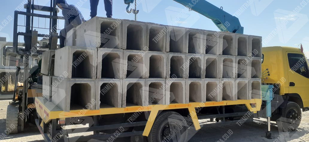 uditch makassar ready stock