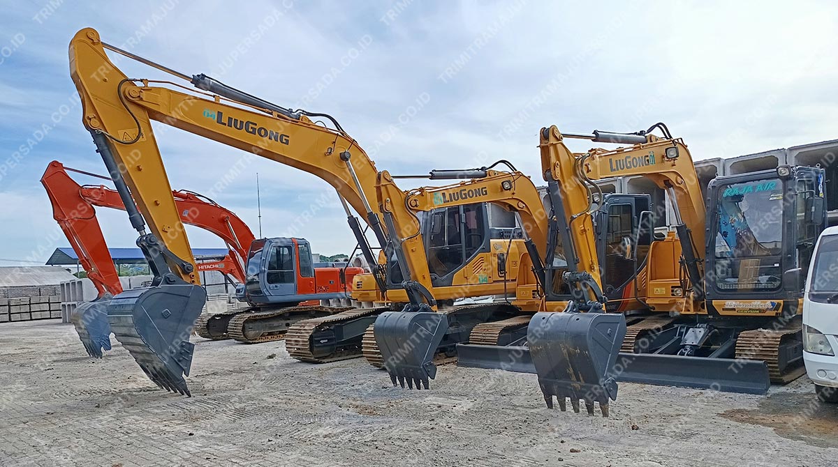 sewa excavator makassar